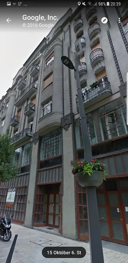 Loyal Apartment 부다페스트 B&B