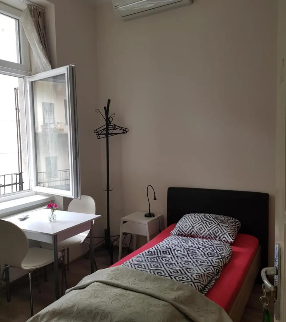 Loyal Apartment Budapešť Bed & Breakfast