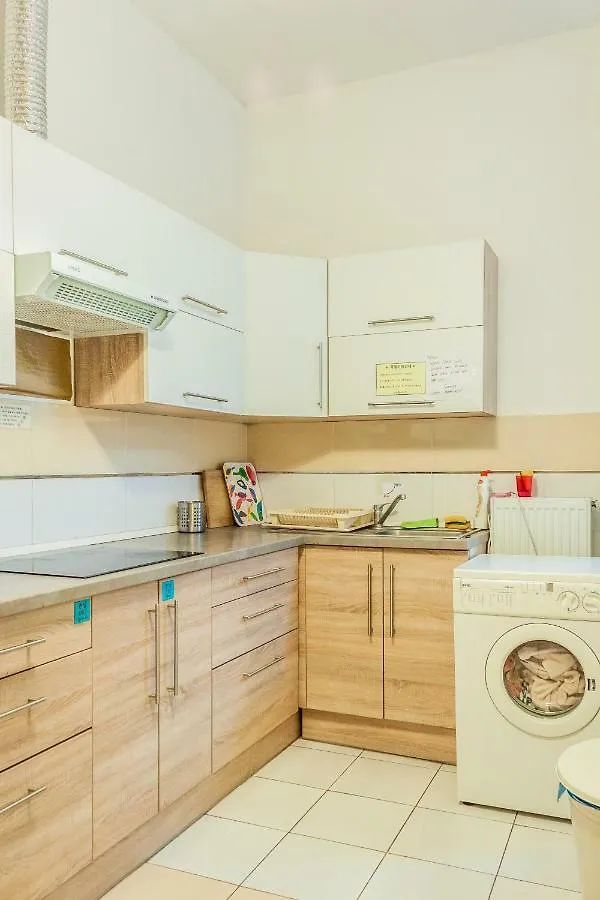 Loyal Apartment Budapešť 0*,