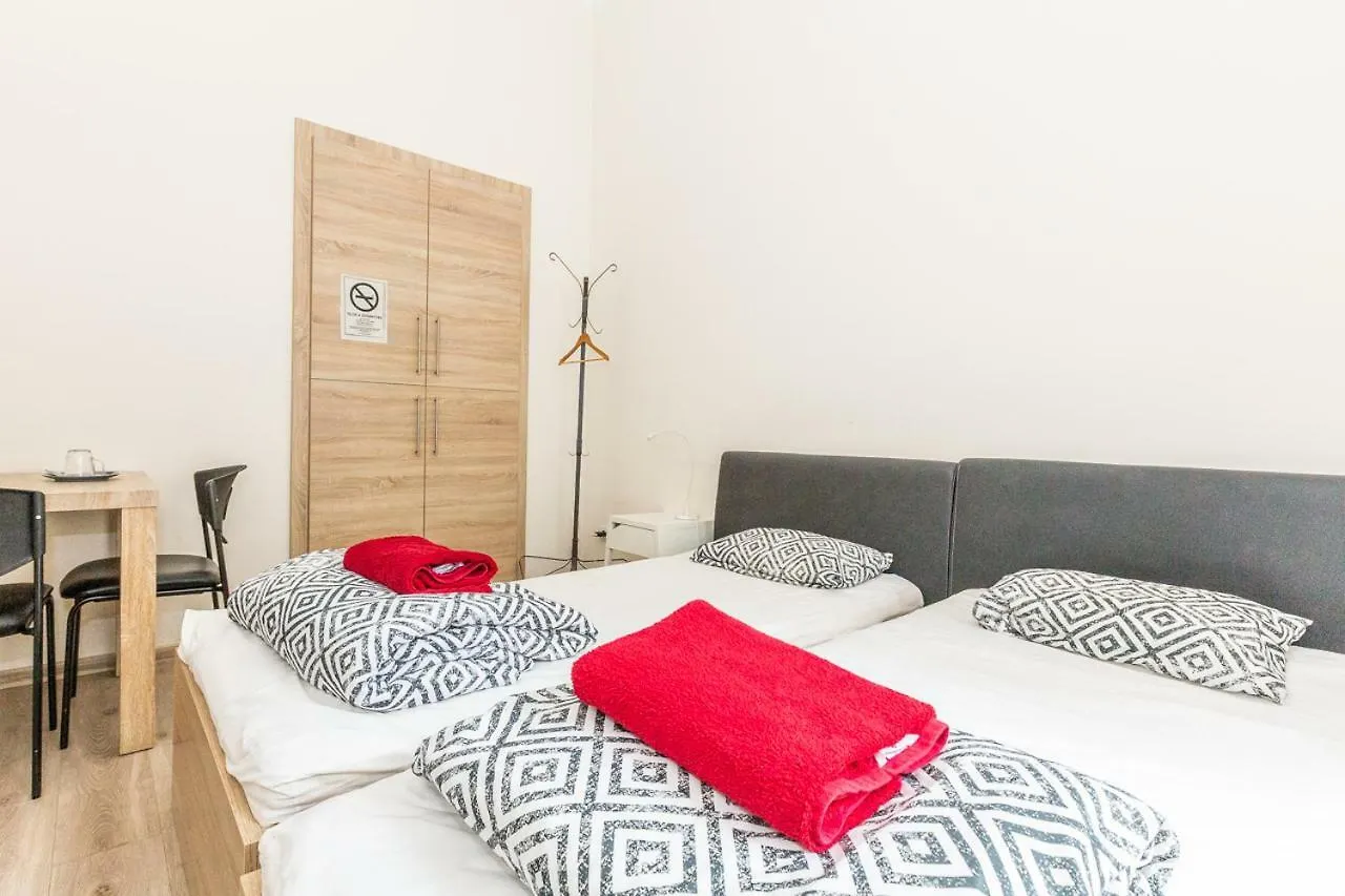Loyal Apartment Budapešť Bed & Breakfast